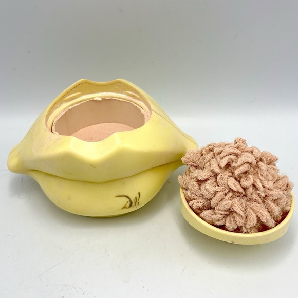 Vintage Salvador Dali Fragrance Dusting Powder - Picture 9 of 9